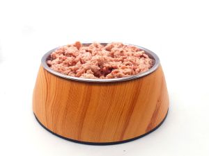 Pouletkarkassen fein gewolft (tiefgekühlt)-500g-Barfer's Wellfood